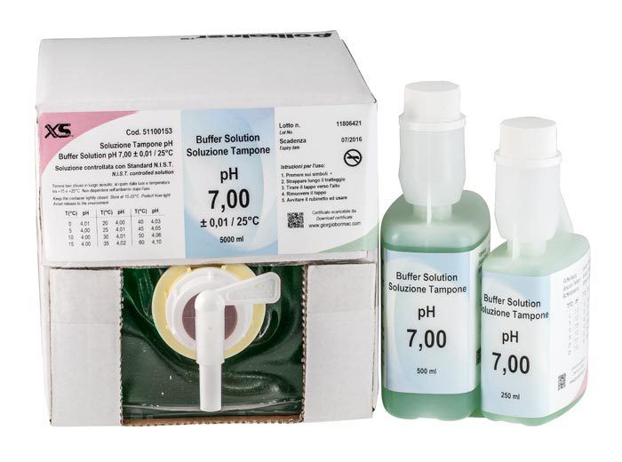 XS Instruments Greenline | Tampon Çözeltisi - pH 7,00 ± 0,01 / 25 ° C. Yeşil renkli 250 ml. NIST sertifikalı